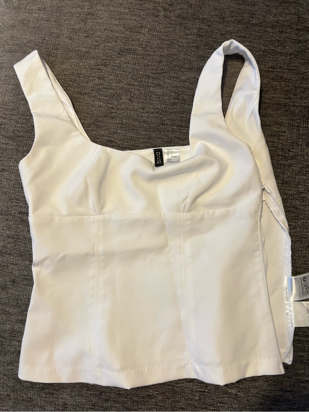 White Tapered Waist Tank Top - Brand: H&M Divided